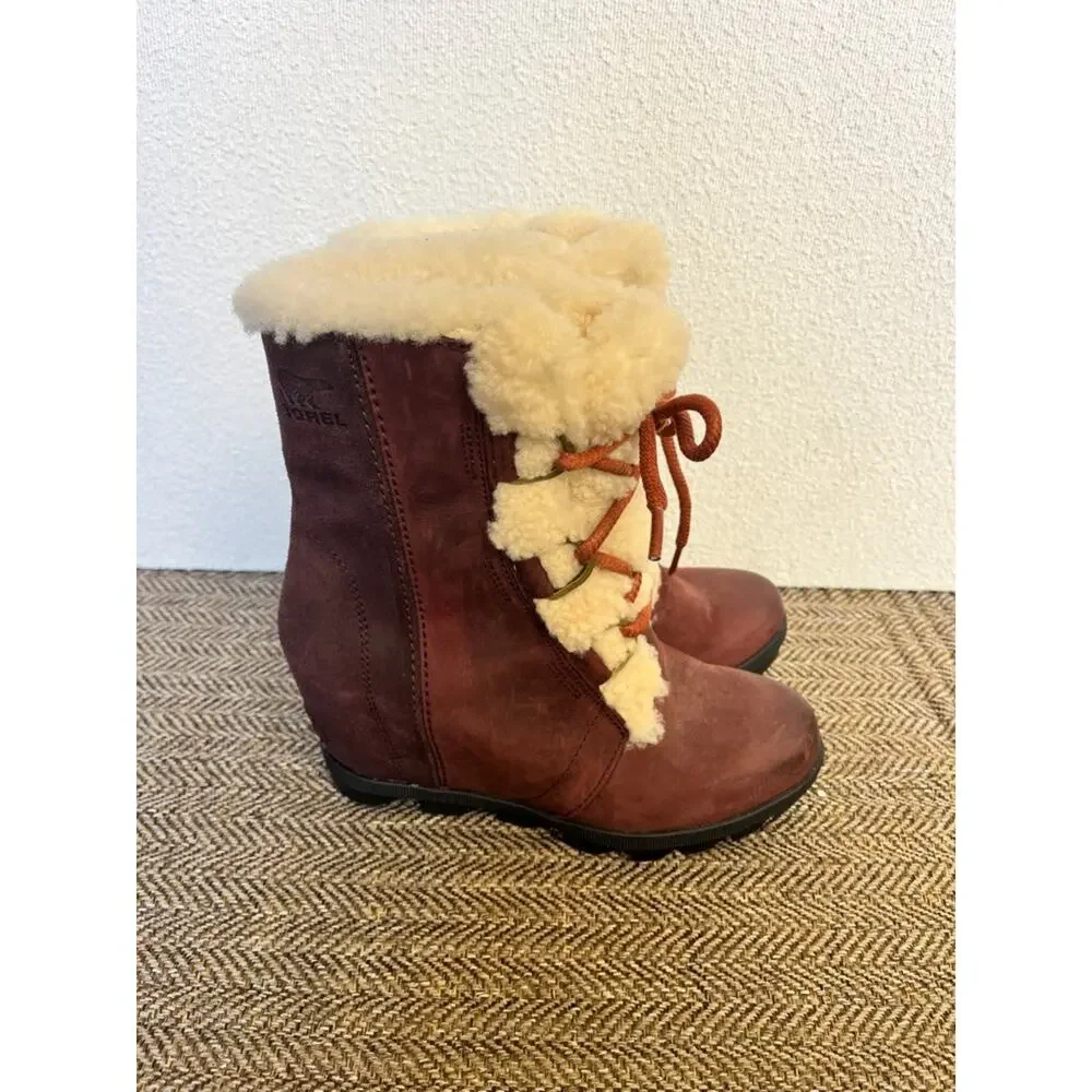Sorel Joan of Arctic II size 6 Burgundy Suede Lace-Up Boots Shearling